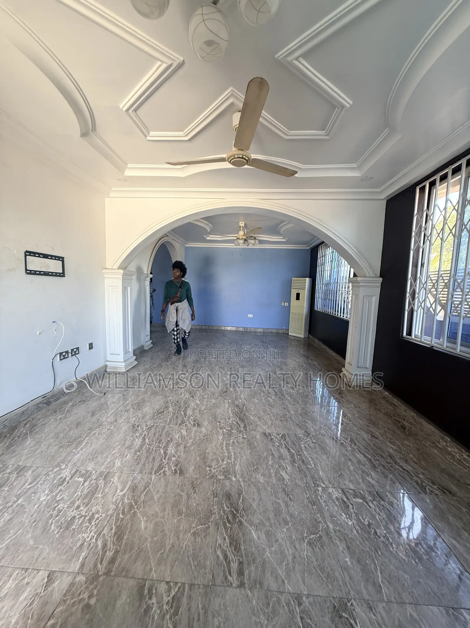 4bdrm House in Spintex Main Road for rent