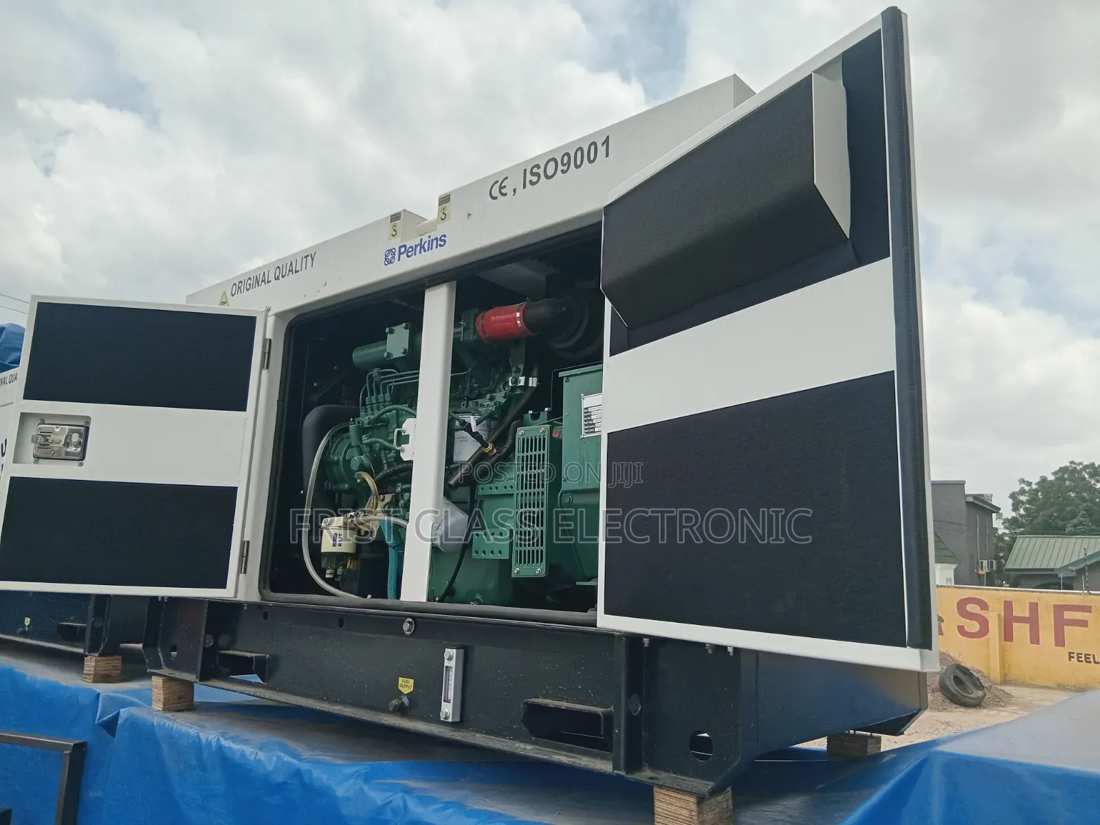 Perkins 22kVA Silent Diesel Genset Performance Prqemium Quality