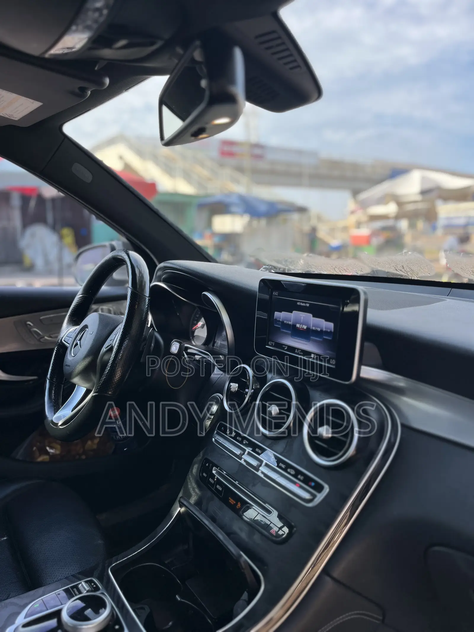 Mercedes-Benz GLC-Class 2019 Gold