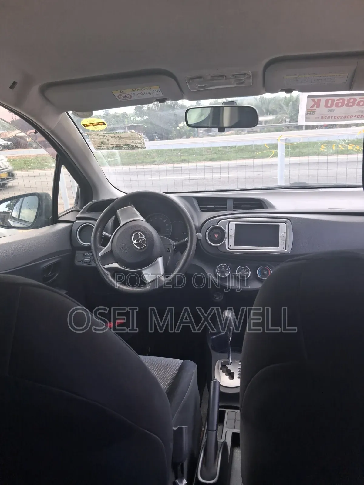 Toyota Vitz 2012 Silver