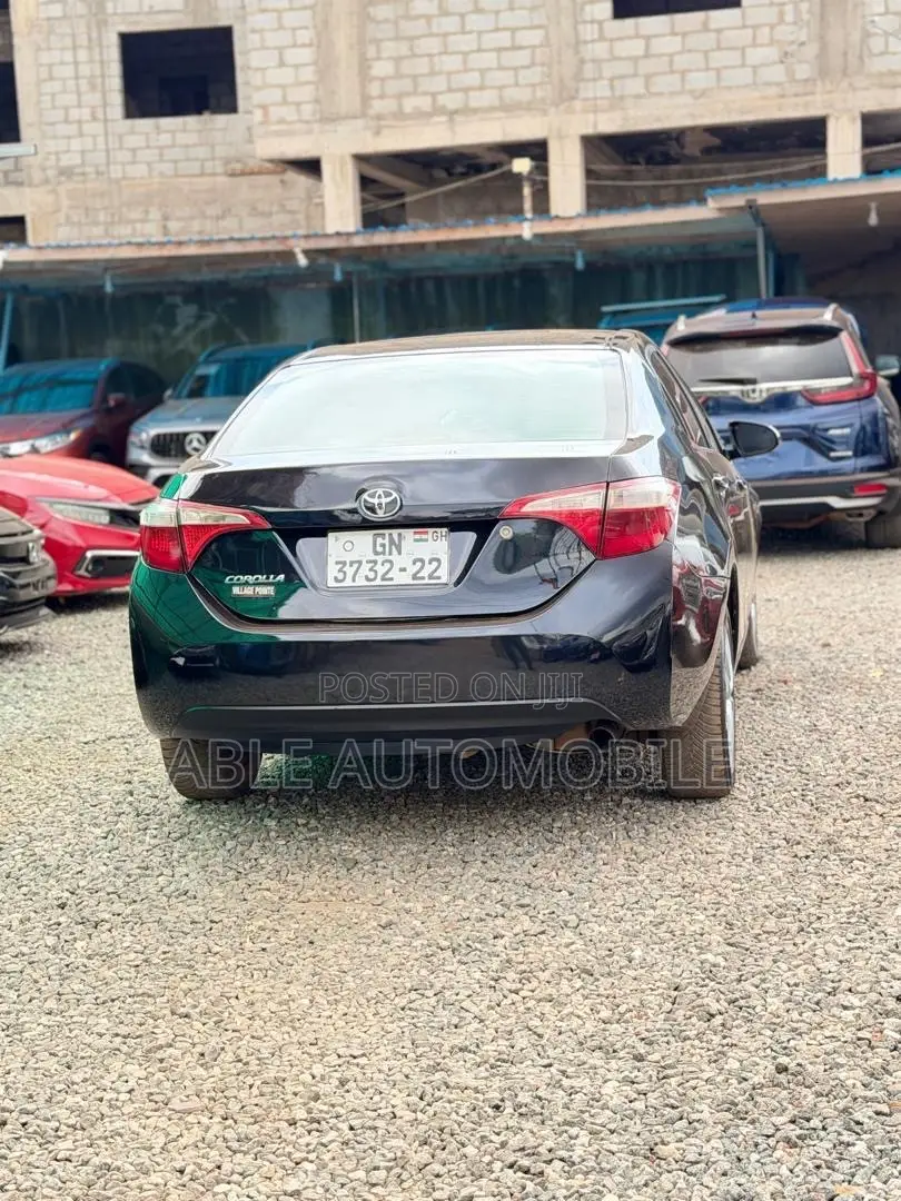 Toyota Corolla LE 4dr Sedan (1.8L 4cyl CVT) 2016 Black