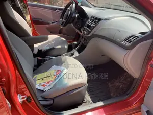 Hyundai Accent SE Hatchback 2016 Red
