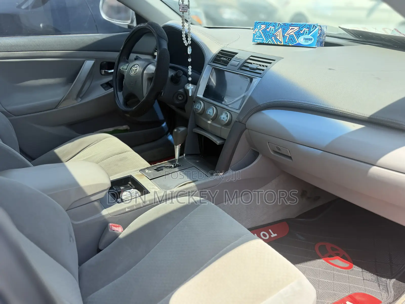Toyota Camry LE 4dr Sedan (2.5L 4cyl 6AM) 2010 Silver