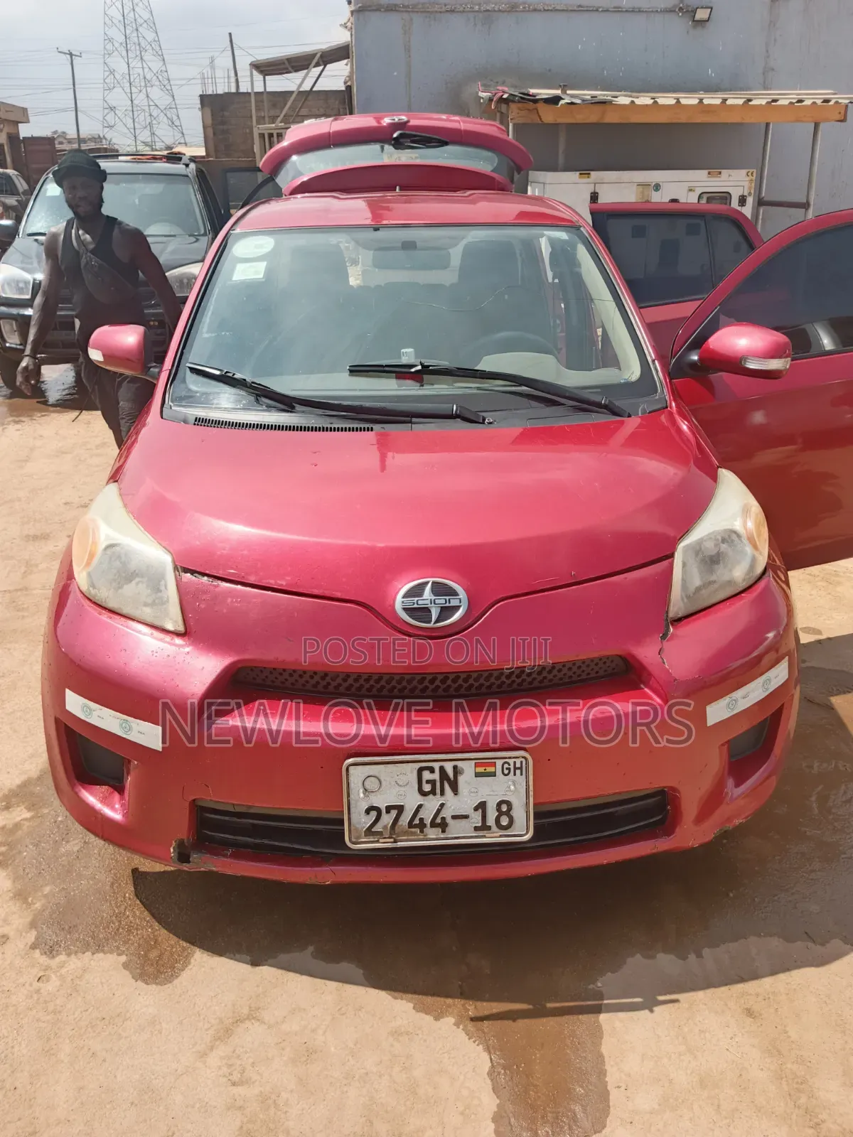 Scion xD Base 2013 Brown