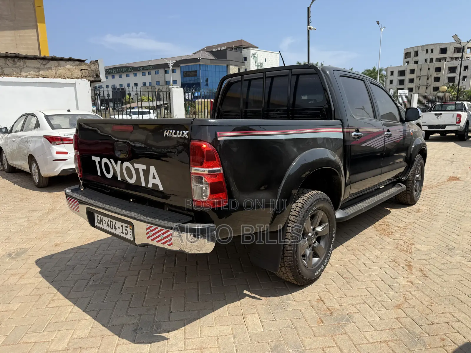 Toyota Hilux WORKMATE 4x4 2015 Black
