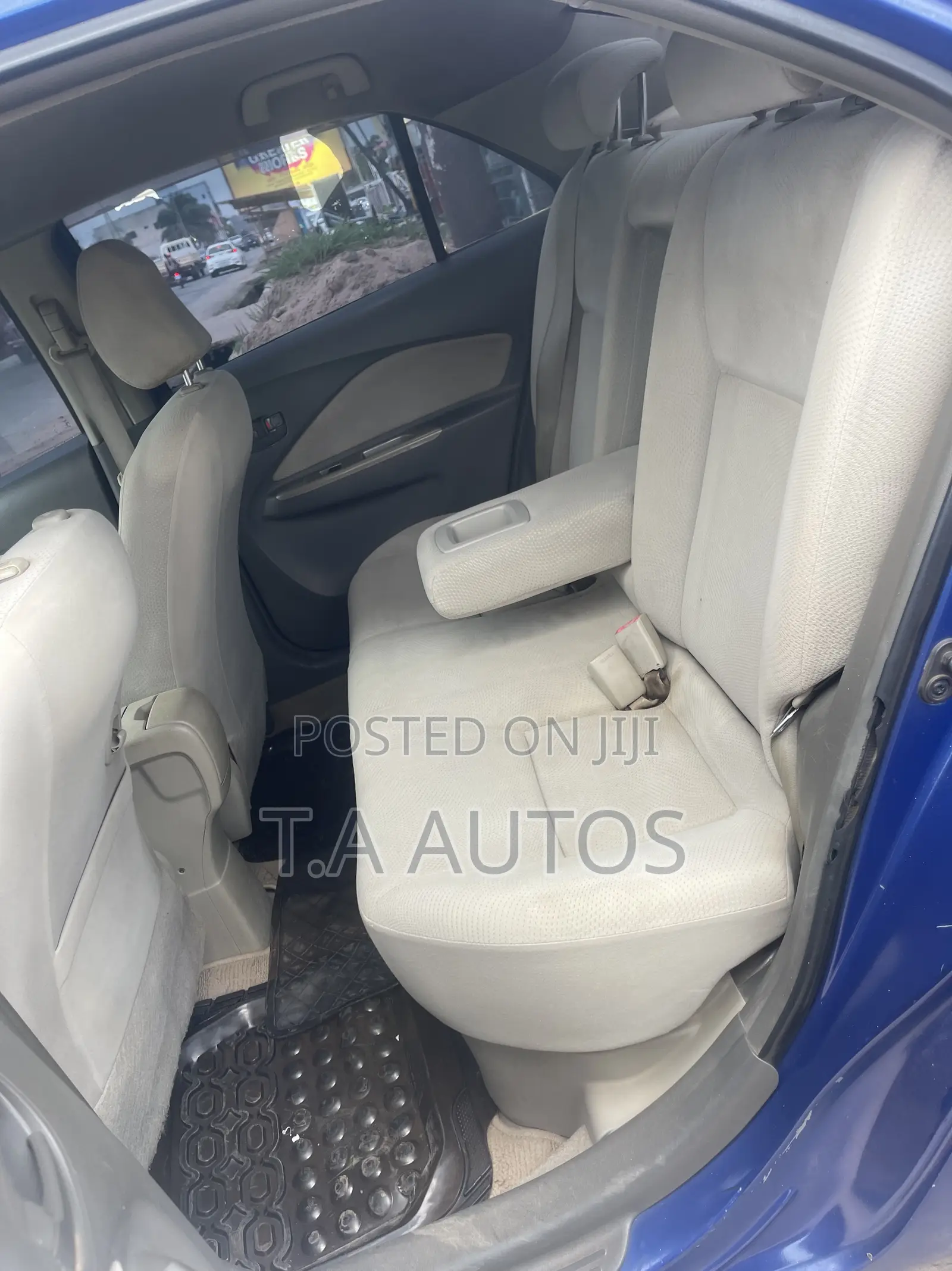 Toyota Belta 2010 Blue