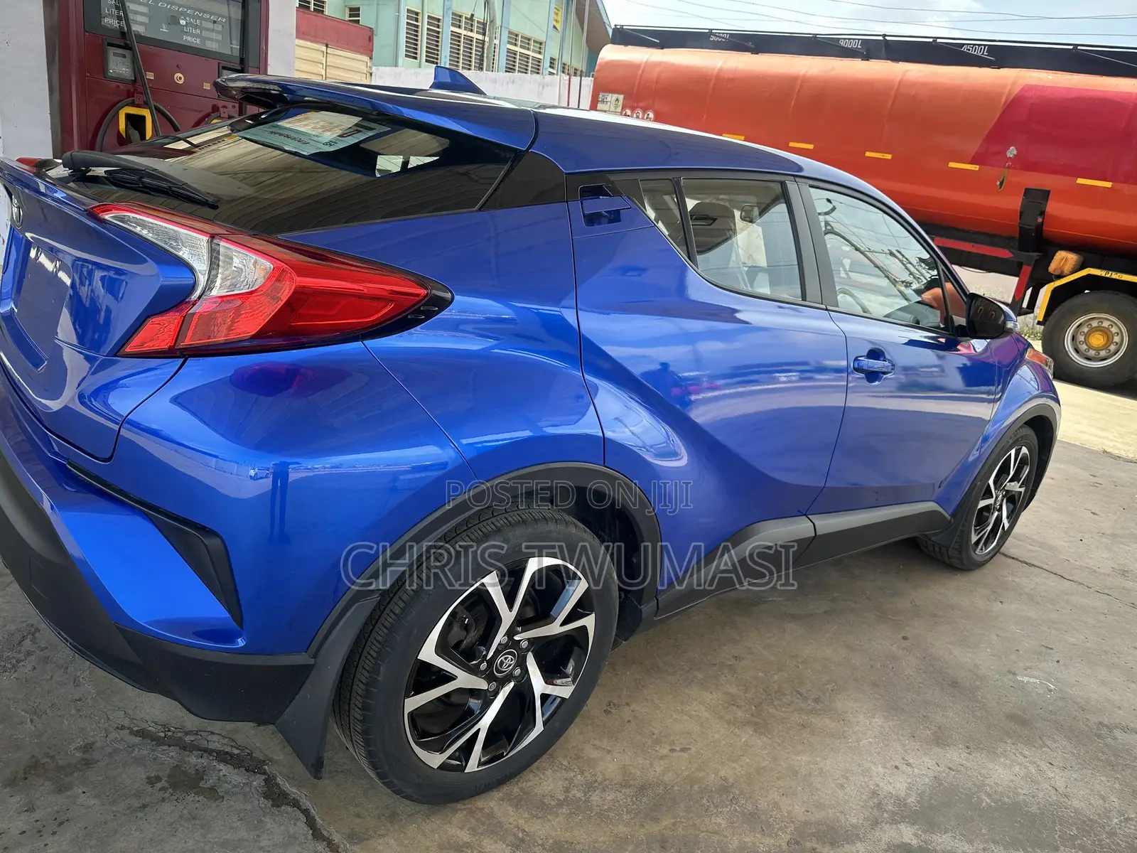 Toyota C-HR 2018 Blue
