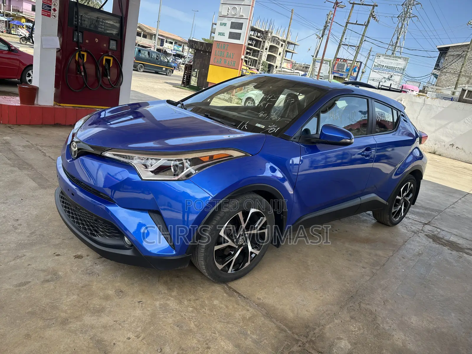 Toyota C-HR 2018 Blue