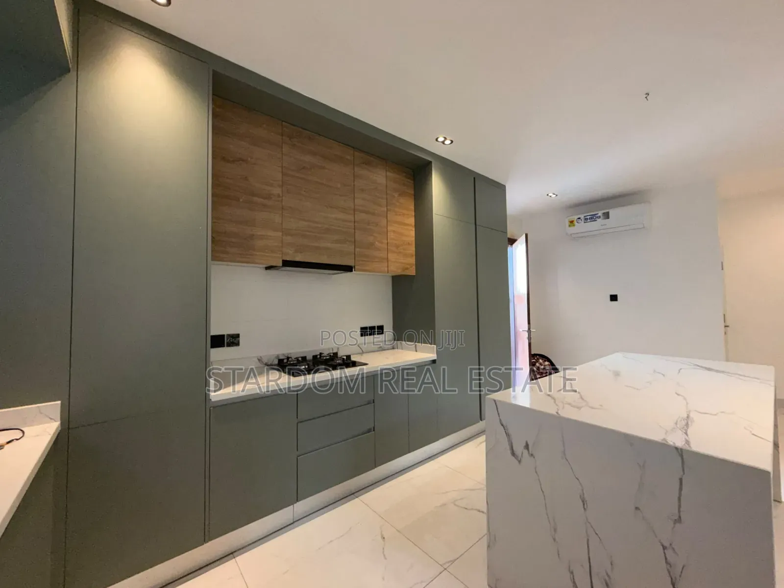 4bdrm Duplex in Adjiringanor, Ability for sale