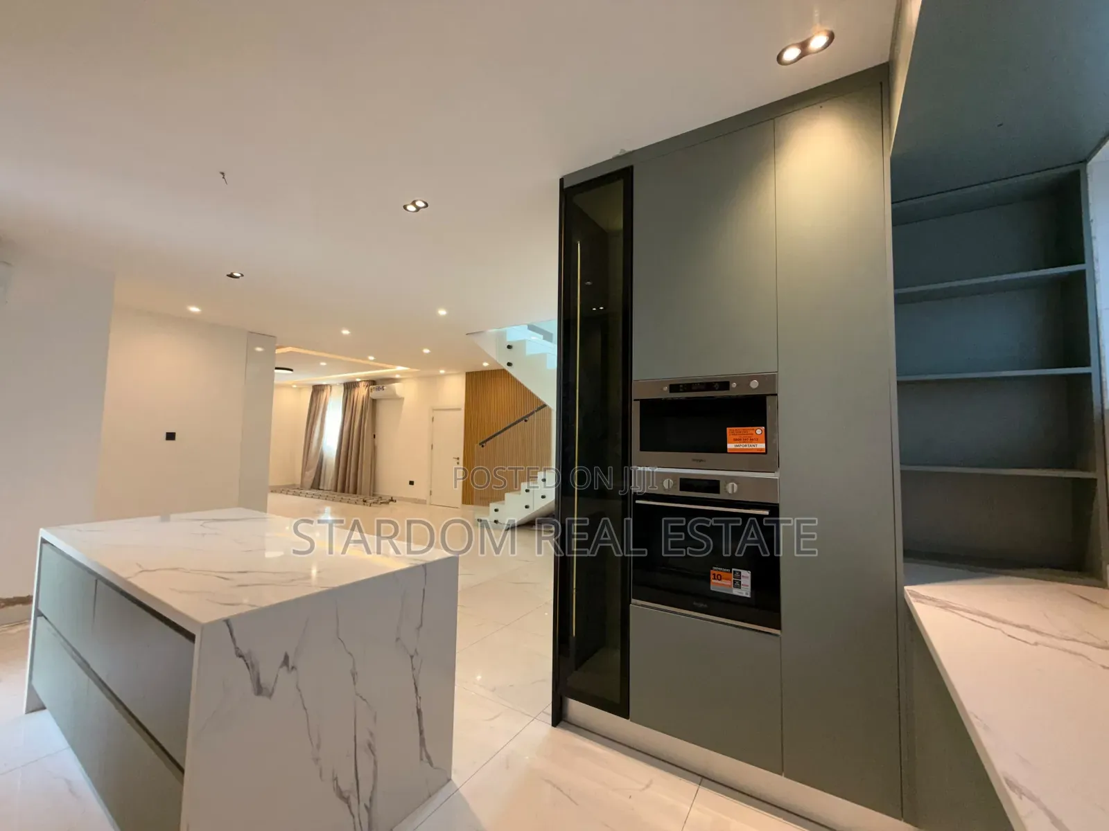 4bdrm Duplex in Adjiringanor, Ability for sale