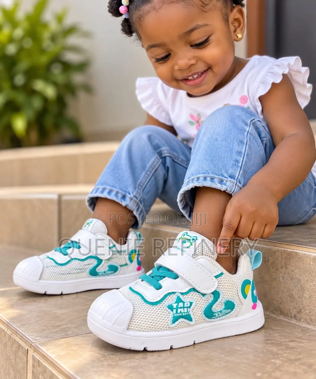 Girls Sneakers