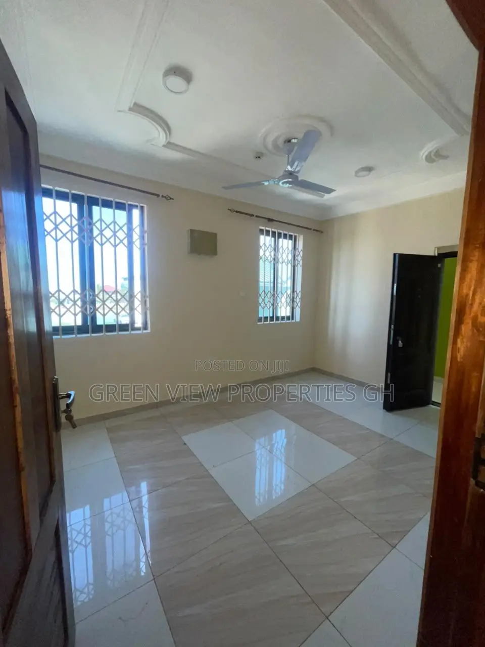 1bdrm Room & Parlour in West Hills Mall Area for rent