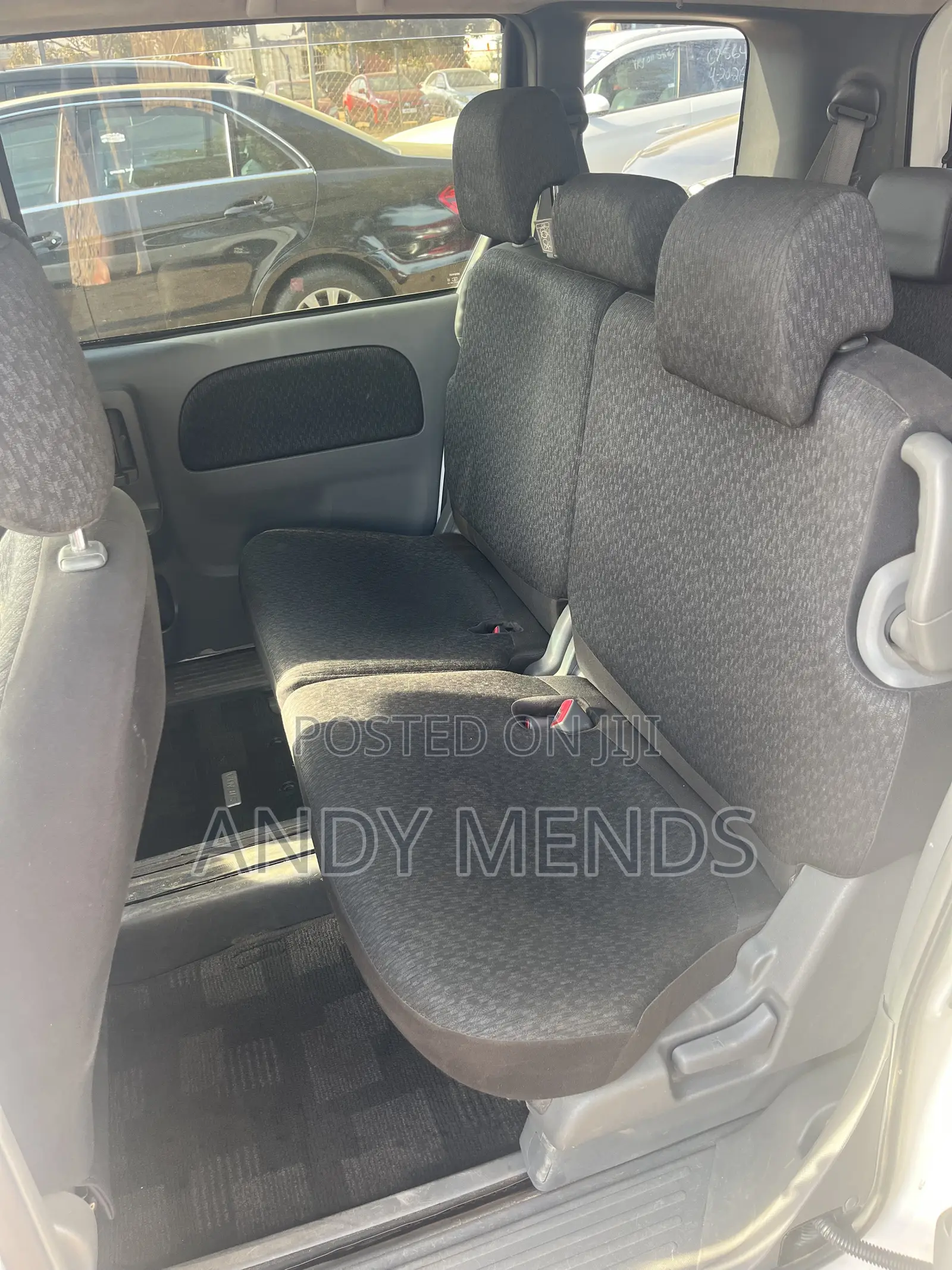 Toyota Sienta 1.5 FWD 2012 White