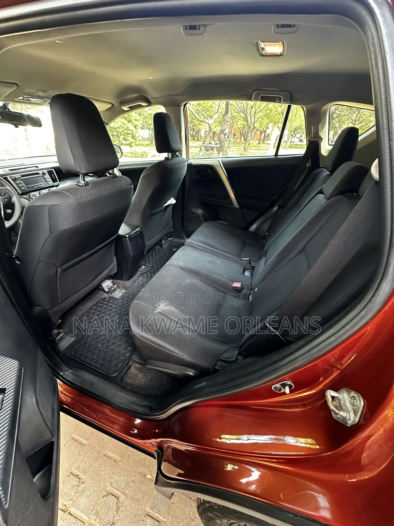 Toyota RAV4 LE 4dr SUV (2.5L 4cyl 6A) 2015 Orange