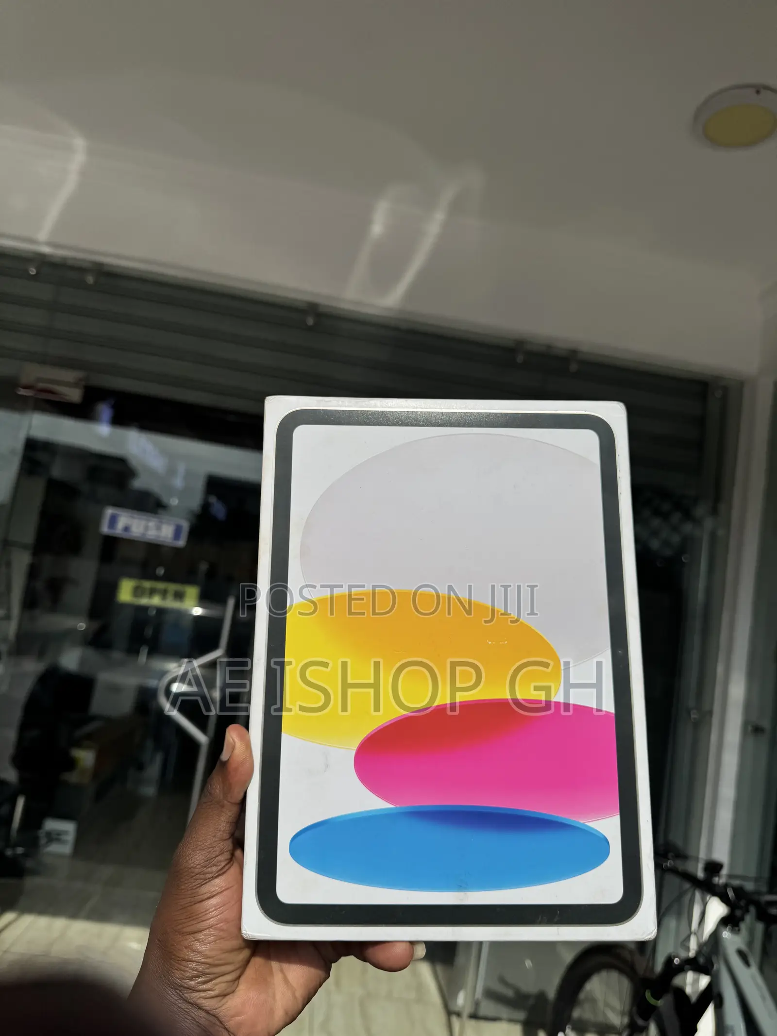 New Apple iPad (2025) 128 GB Silver