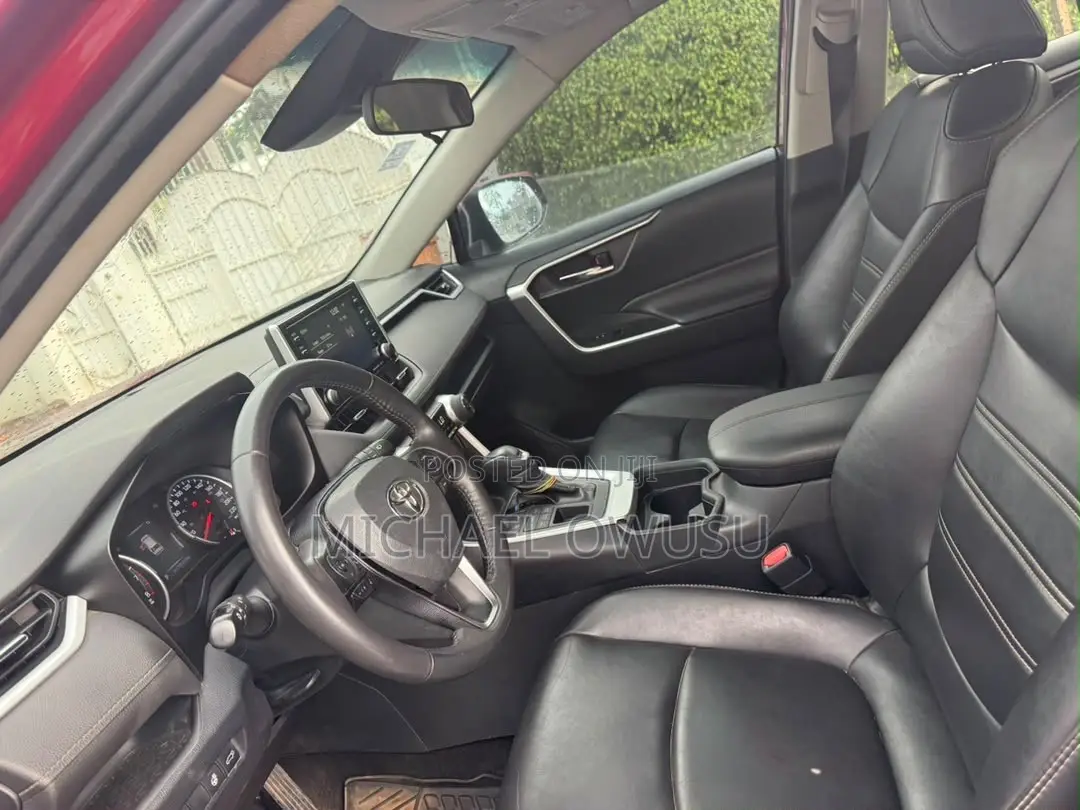 Toyota RAV4 2020 Red