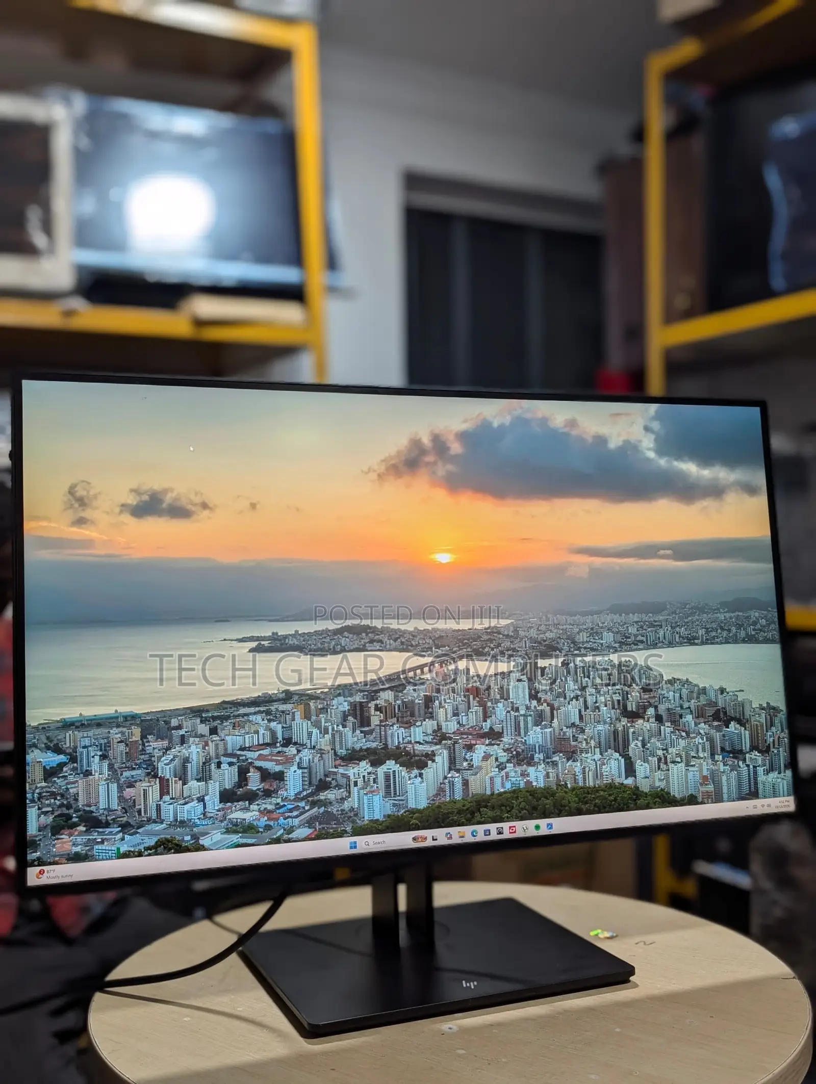 HP Z32 31.5 Inch 4k Uhd 3840 X 2160 Ips Led Backlit