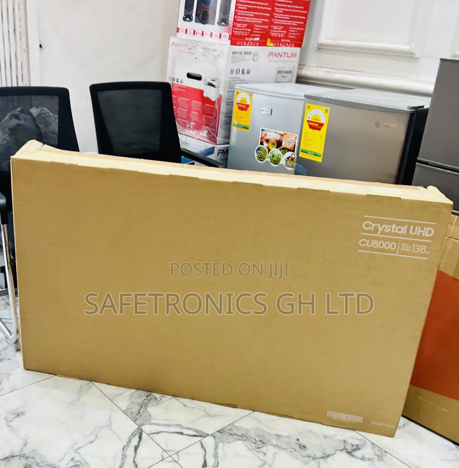 * Massive Qled 55 Inch Samsung Q60B 4K TV
