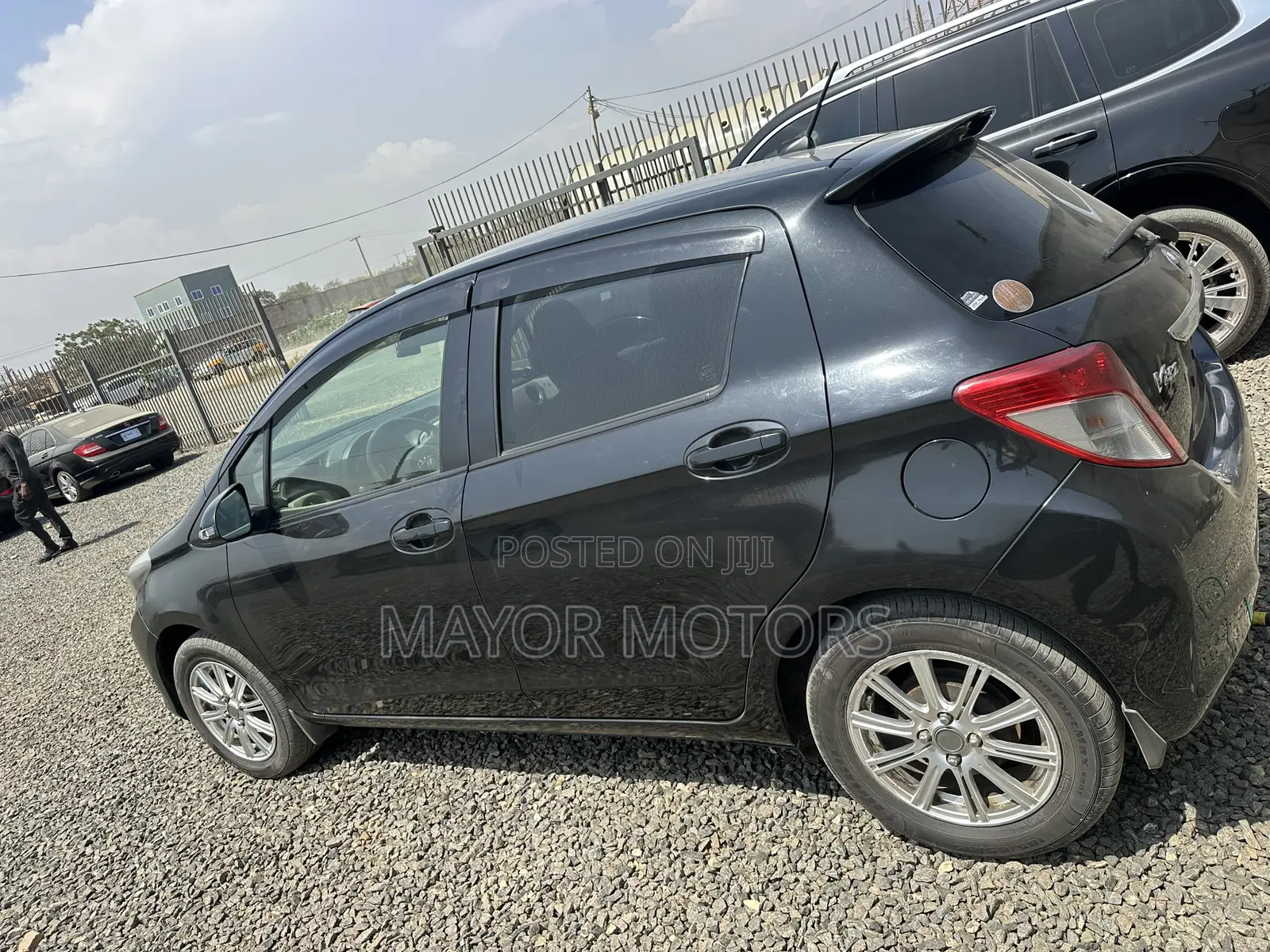 Toyota Vitz 1.3 AWD 3dr 2014 Black