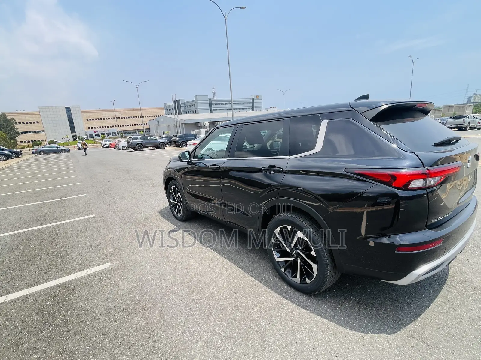 Mitsubishi Outlander 2022 Black