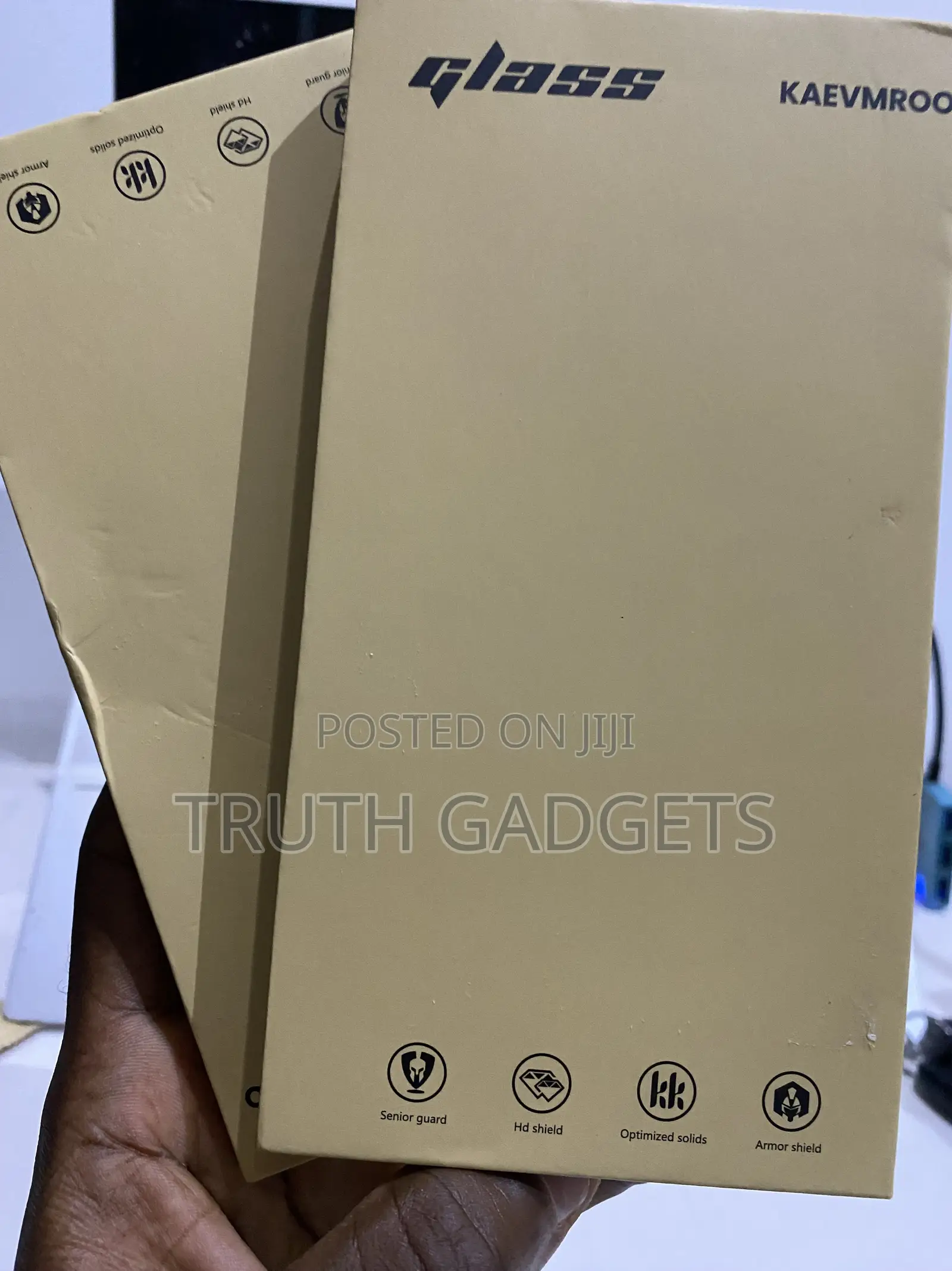 2 Pieces Tinted Screen Protector iPhone 17 Pro/18 Pro