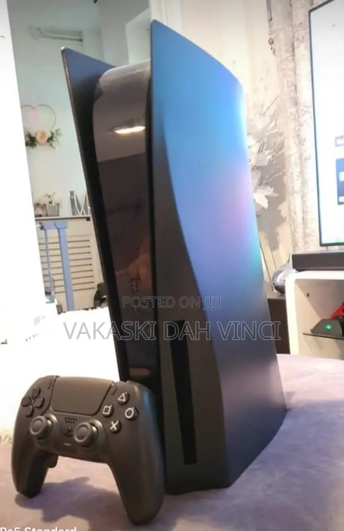 Selling PS5 Standard With Online / Offline Games