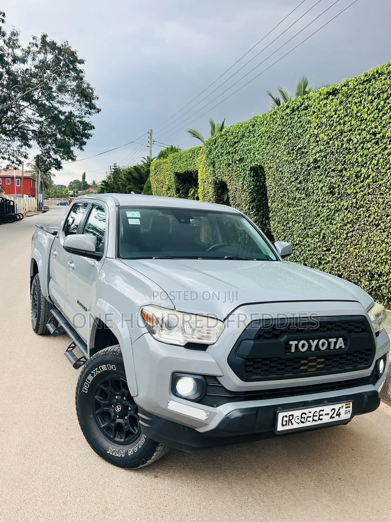 Toyota Tacoma SR5 2019 Gray