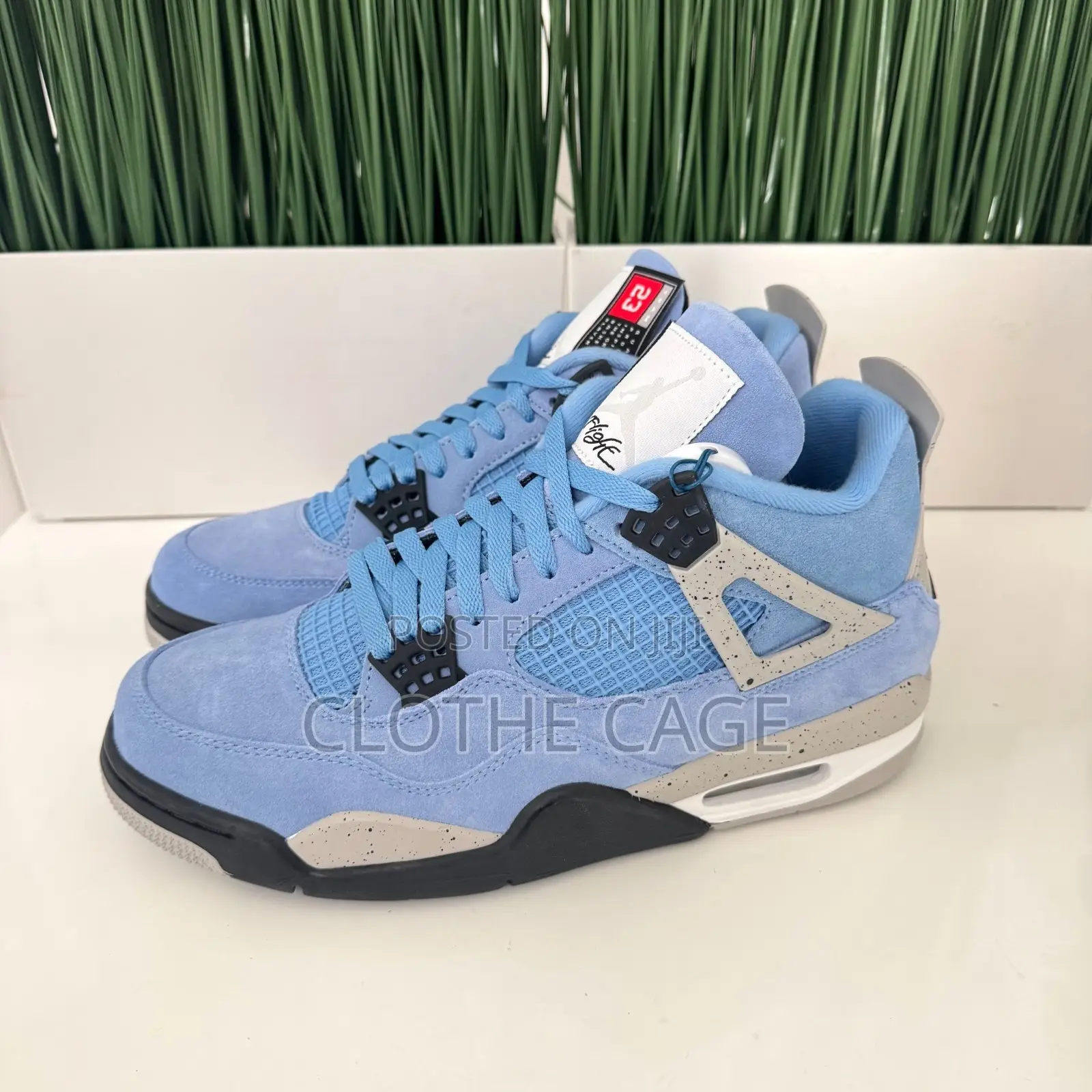 Air Jordan 4 Retro
