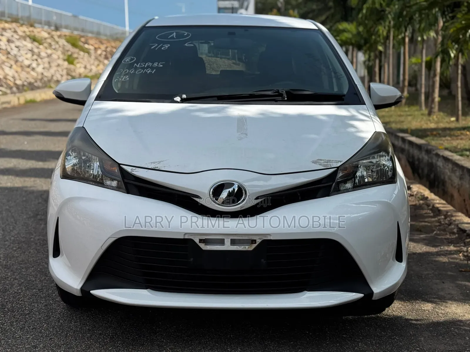 Toyota Vitz 1.3 AWD 5dr 2015 White