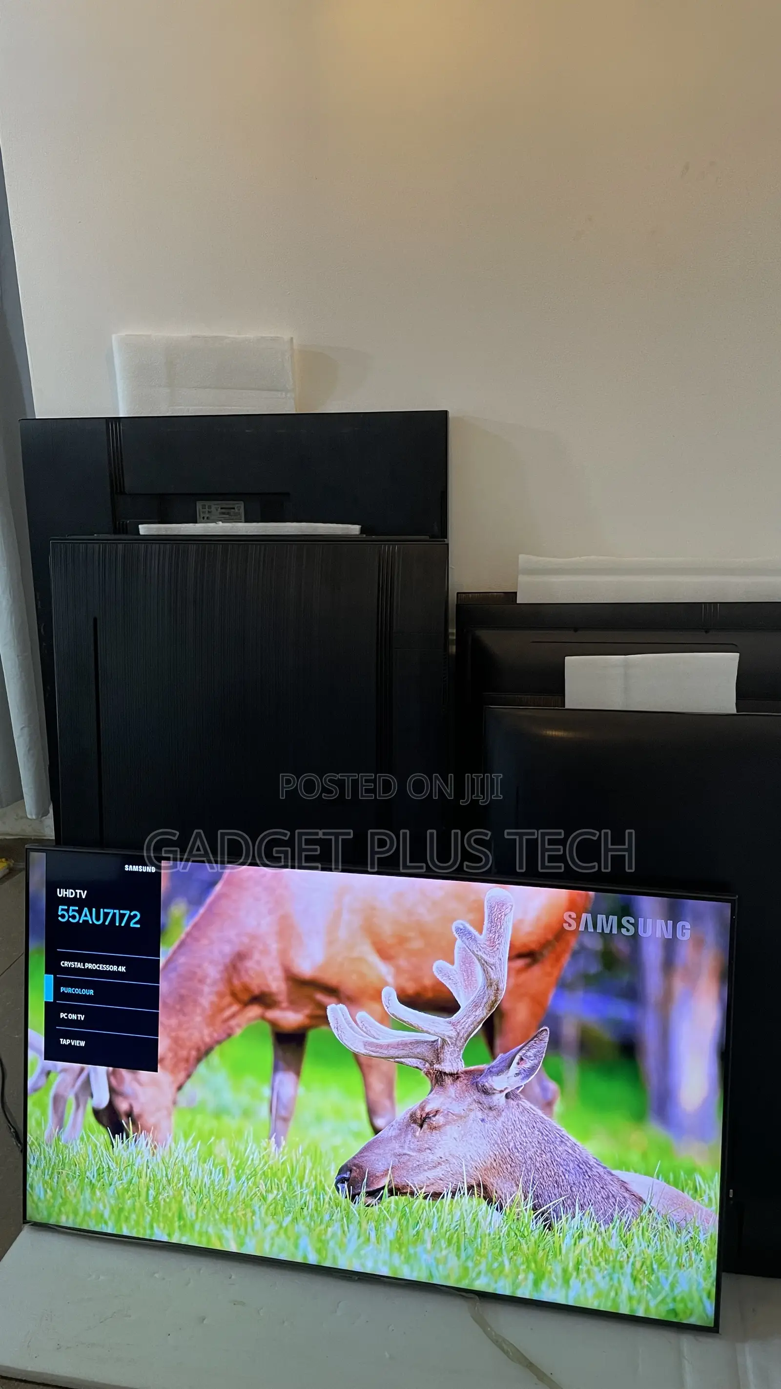 2022 Very Fresh 55” Samsung Crystal 4K UHD Smart TV