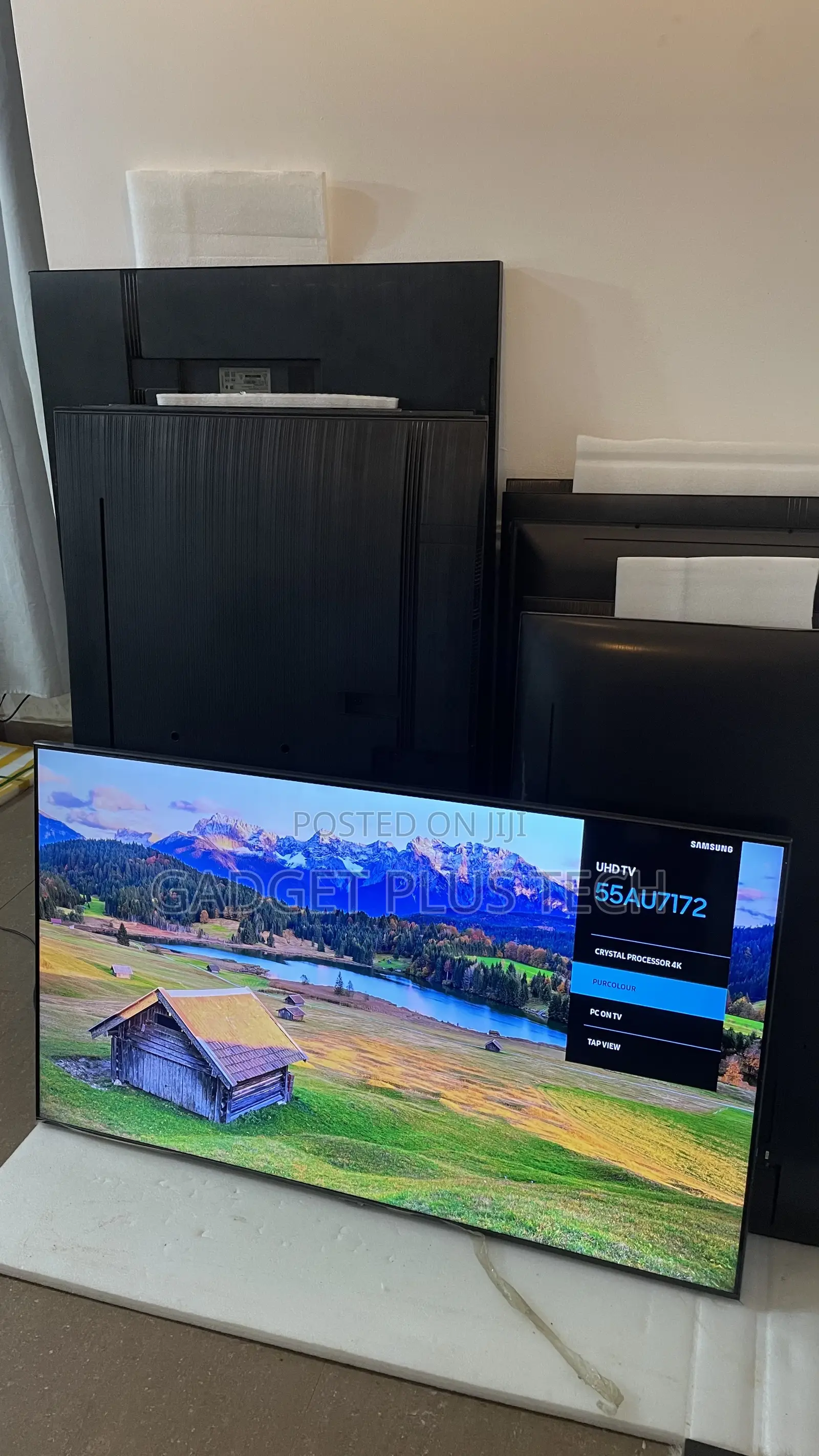 2022 Very Fresh 55” Samsung Crystal 4K UHD Smart TV