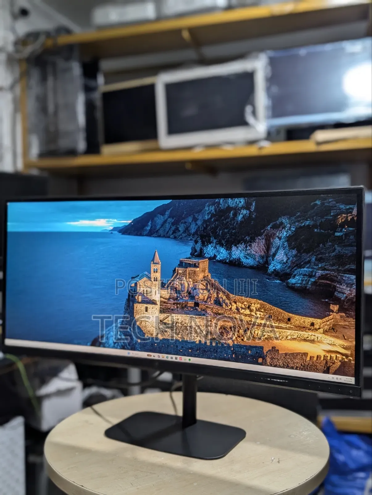 Dell UltraSharp 34" Curved Ultra Wide QHD 3440 × 1440 IPS Monitor