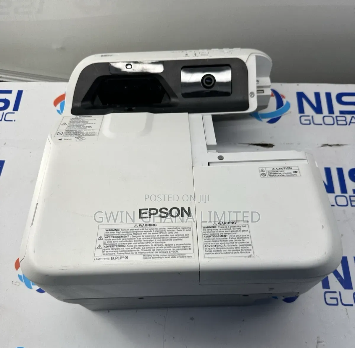 BrightLink 695Wi WXGA 3LCD Ultra Short-Throw . 3500 Lumes. HDMI