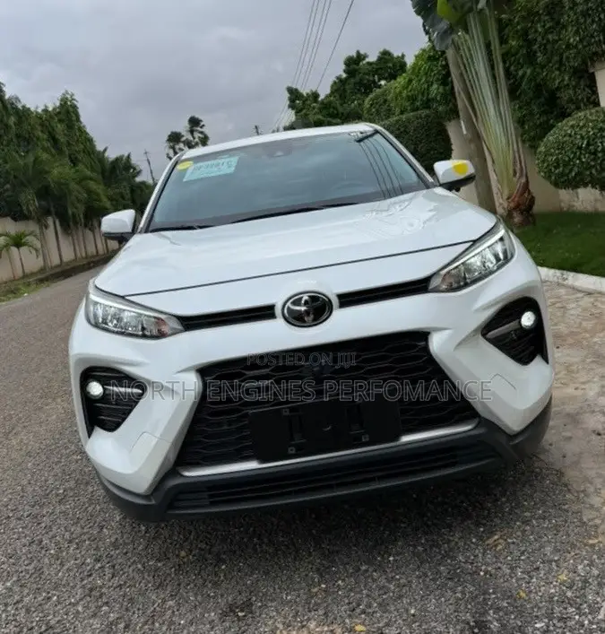 Toyota RAV4 2024 White