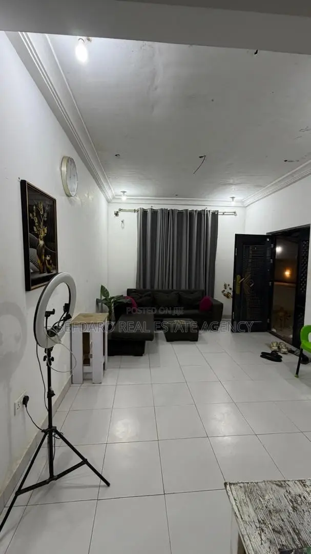 Furnished 6bdrm House in Sefdard Properties, Amasaman for sale