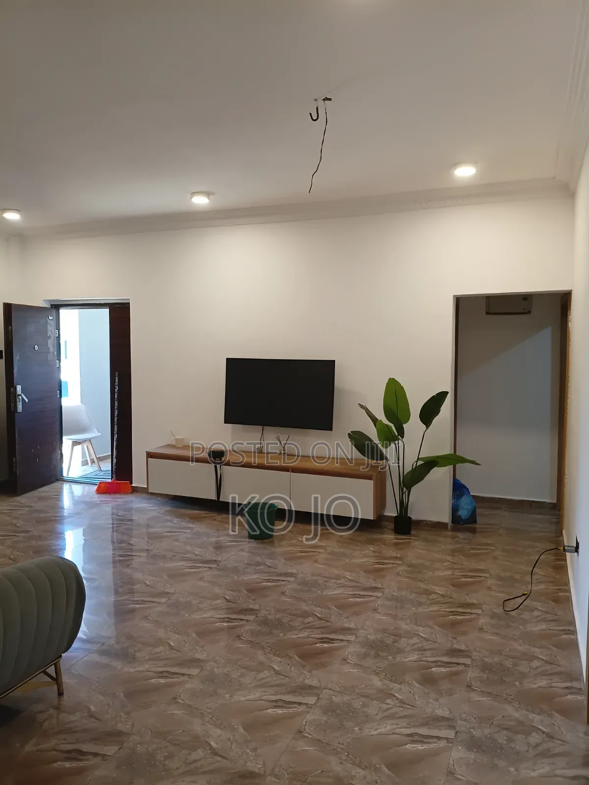 2bdrm Apartment in Nmai-Dzorn for rent