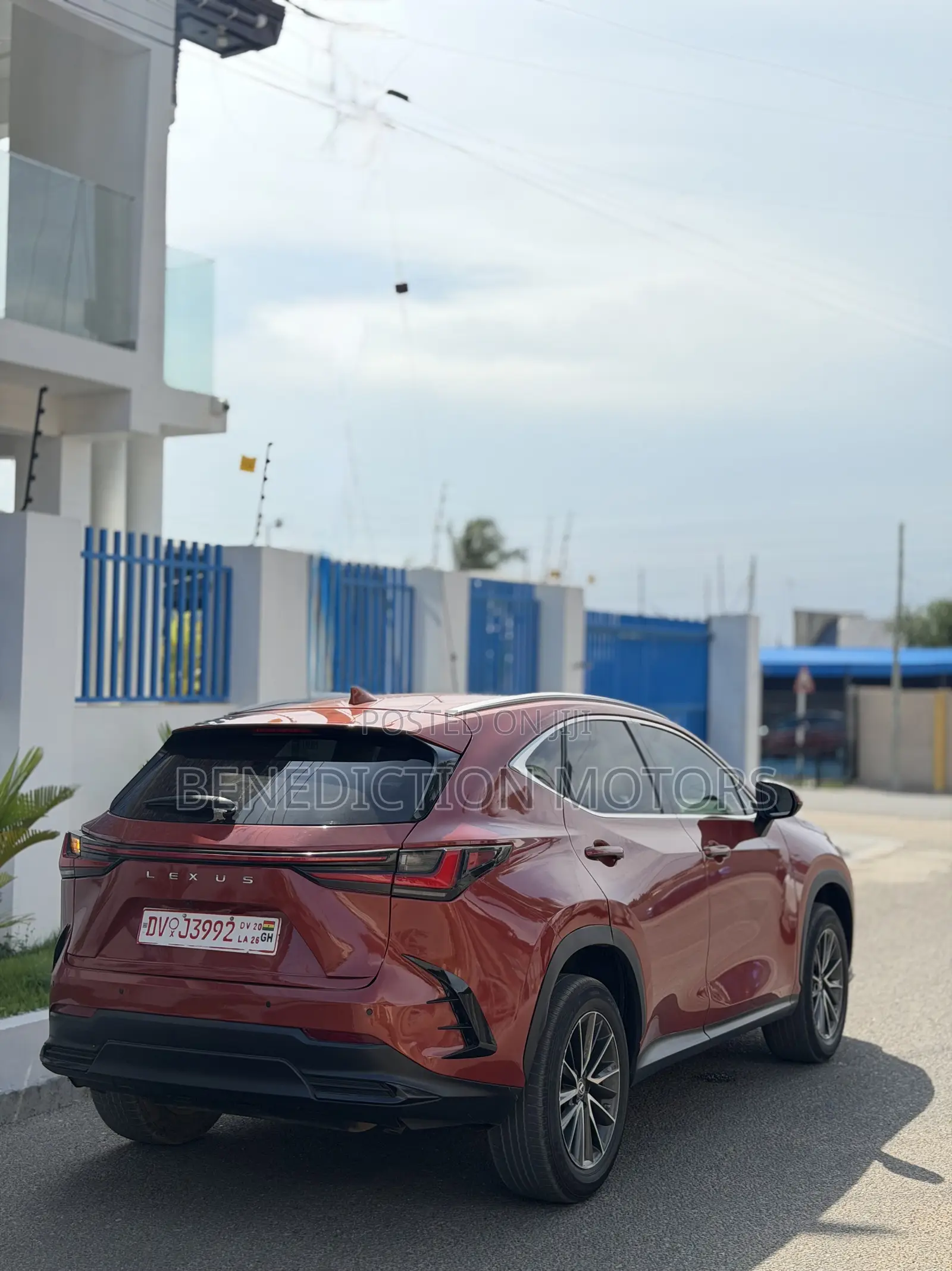Lexus NX 250 2023 Orange