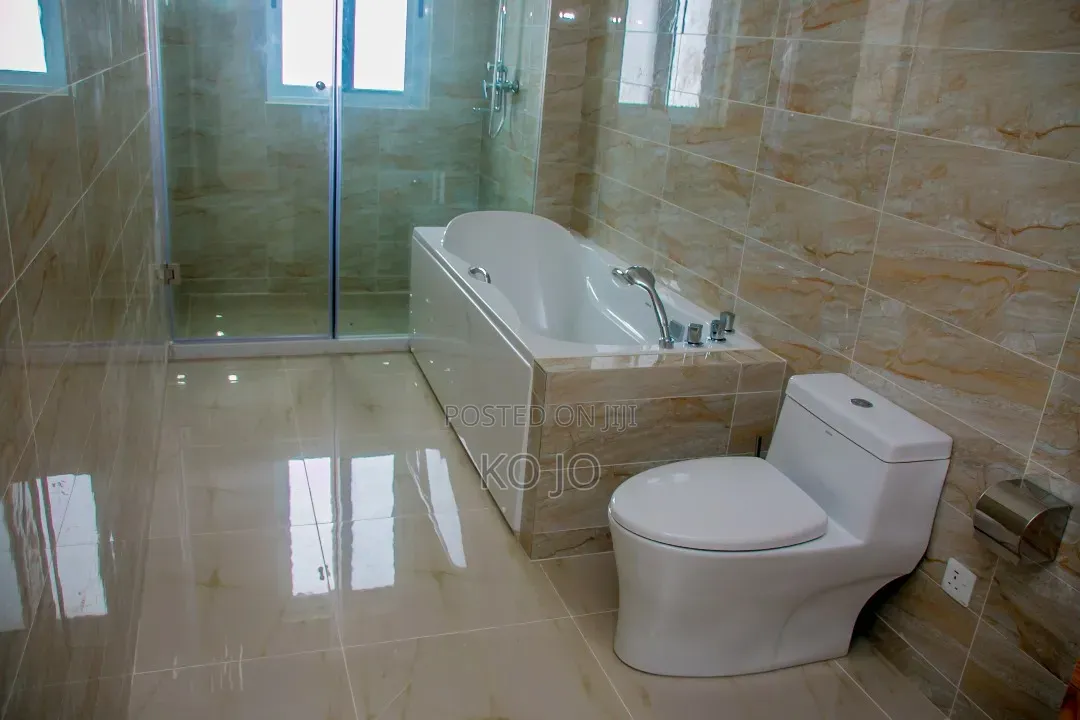Furnished 4bdrm House in Alphabet City, Sakumono for rent