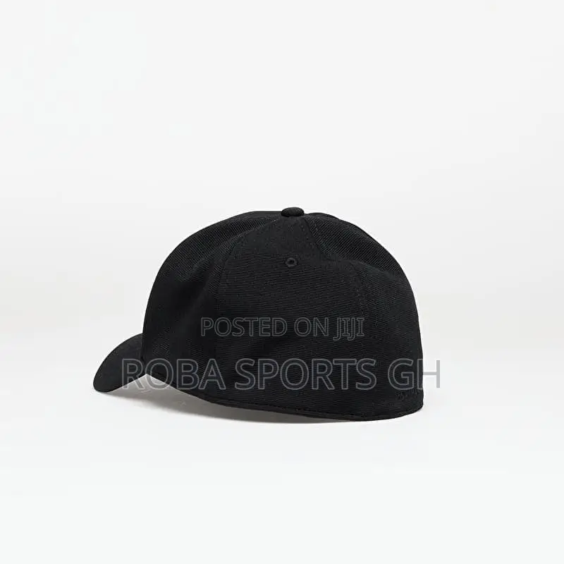Oakley Cap
