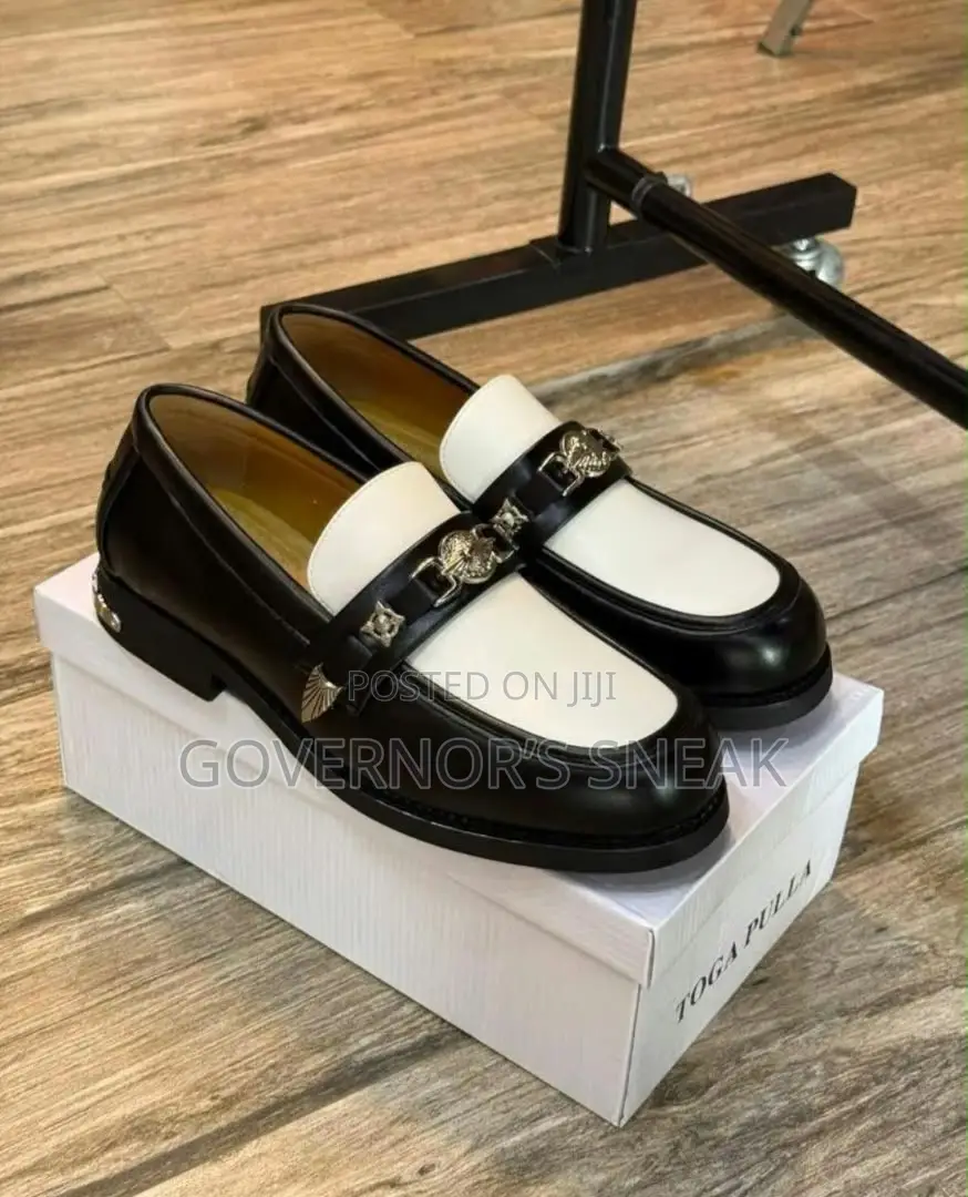 Toga Virilis Two-Tone Buckled Loafers
