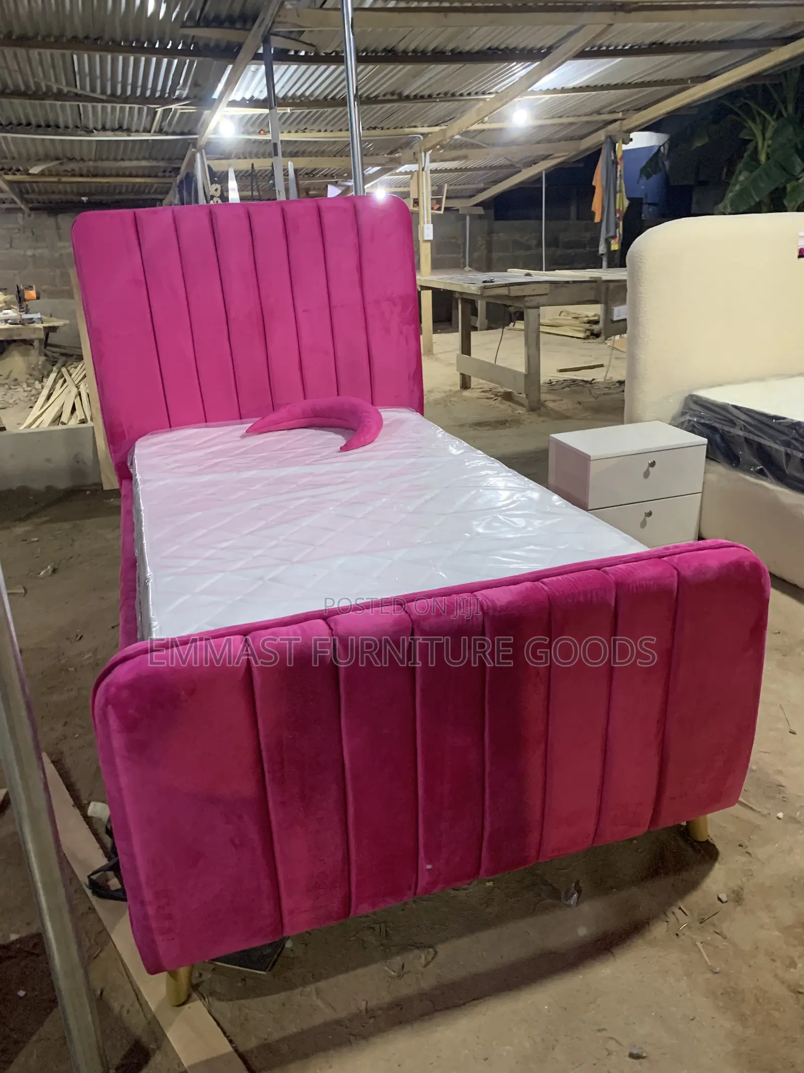 Modern Stylish Foreign Double Bed