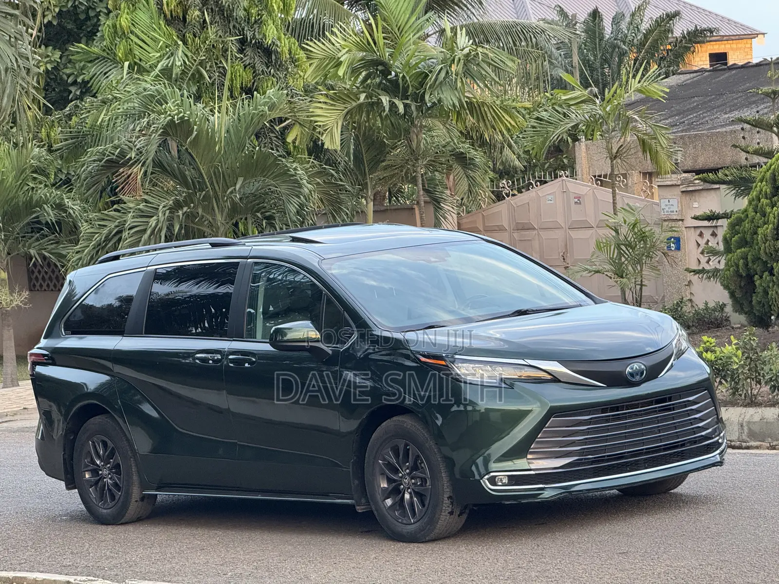 Toyota Sienna Limited 7-Passenger AWD 2021 Blue
