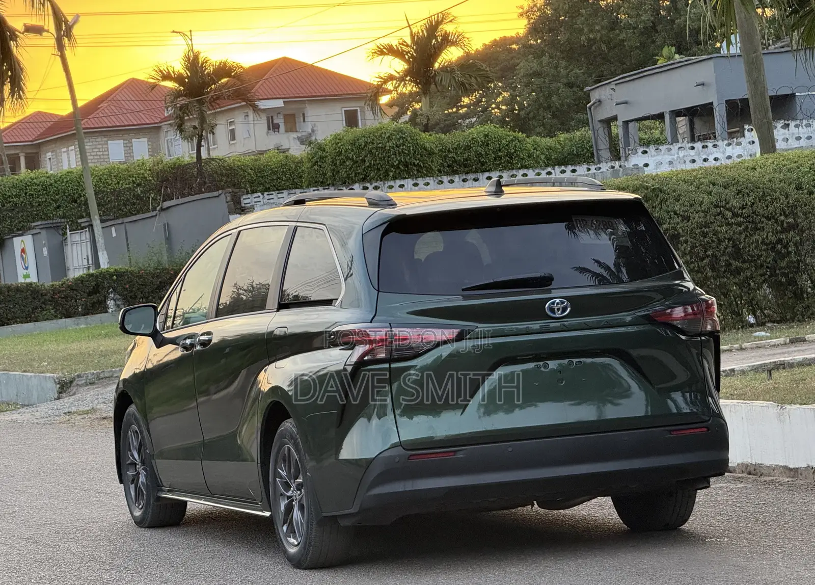 Toyota Sienna Limited 7-Passenger AWD 2021 Blue