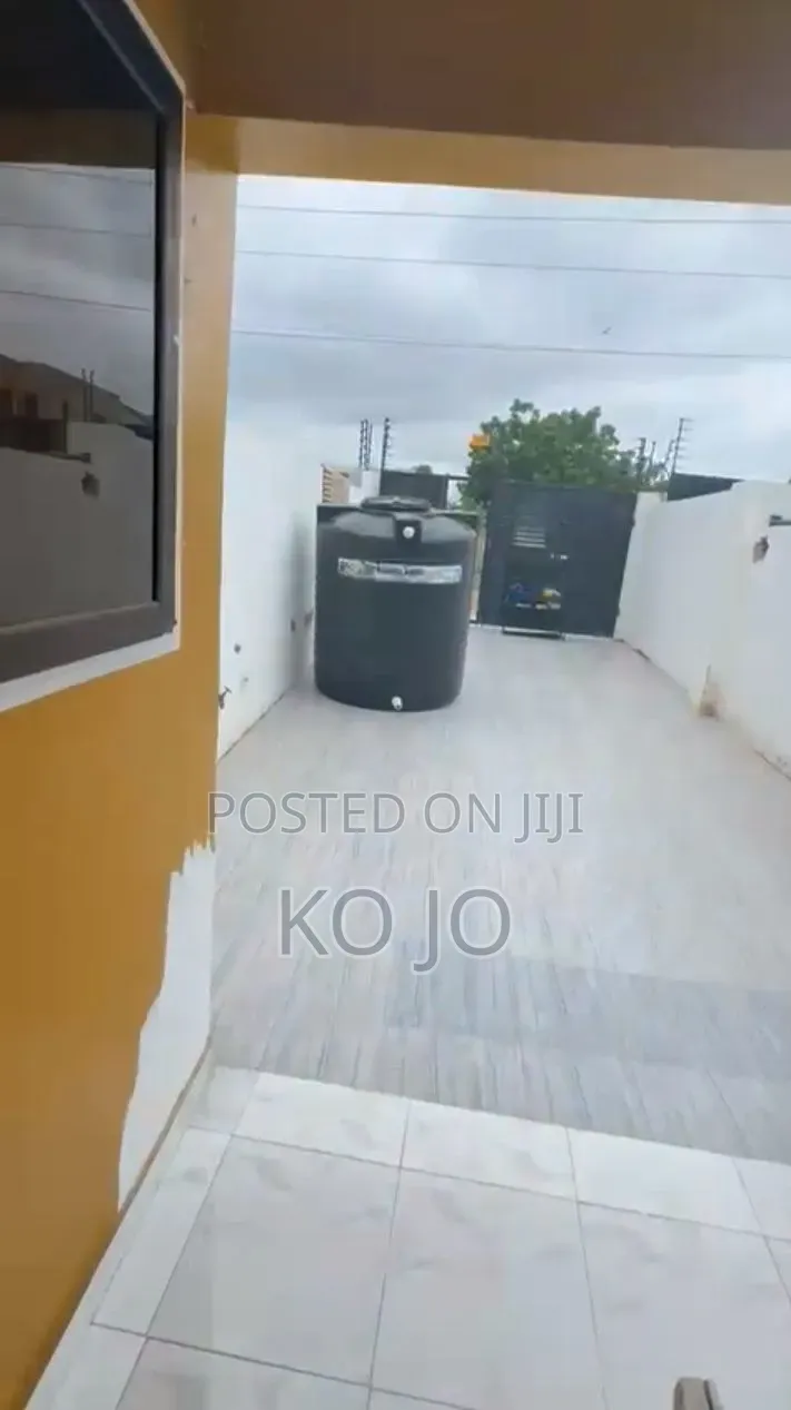 1bdrm House in Lake Side Estate for rent