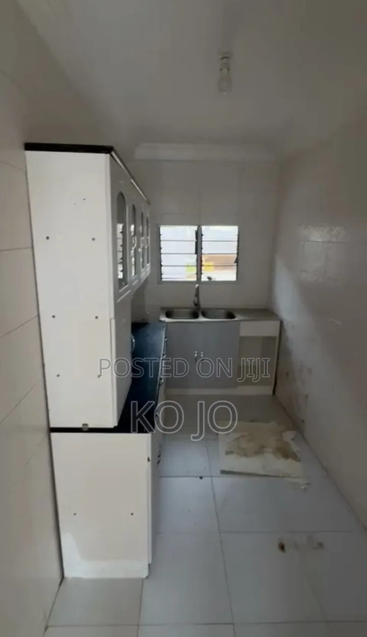 1bdrm House in Lake Side Estate for rent