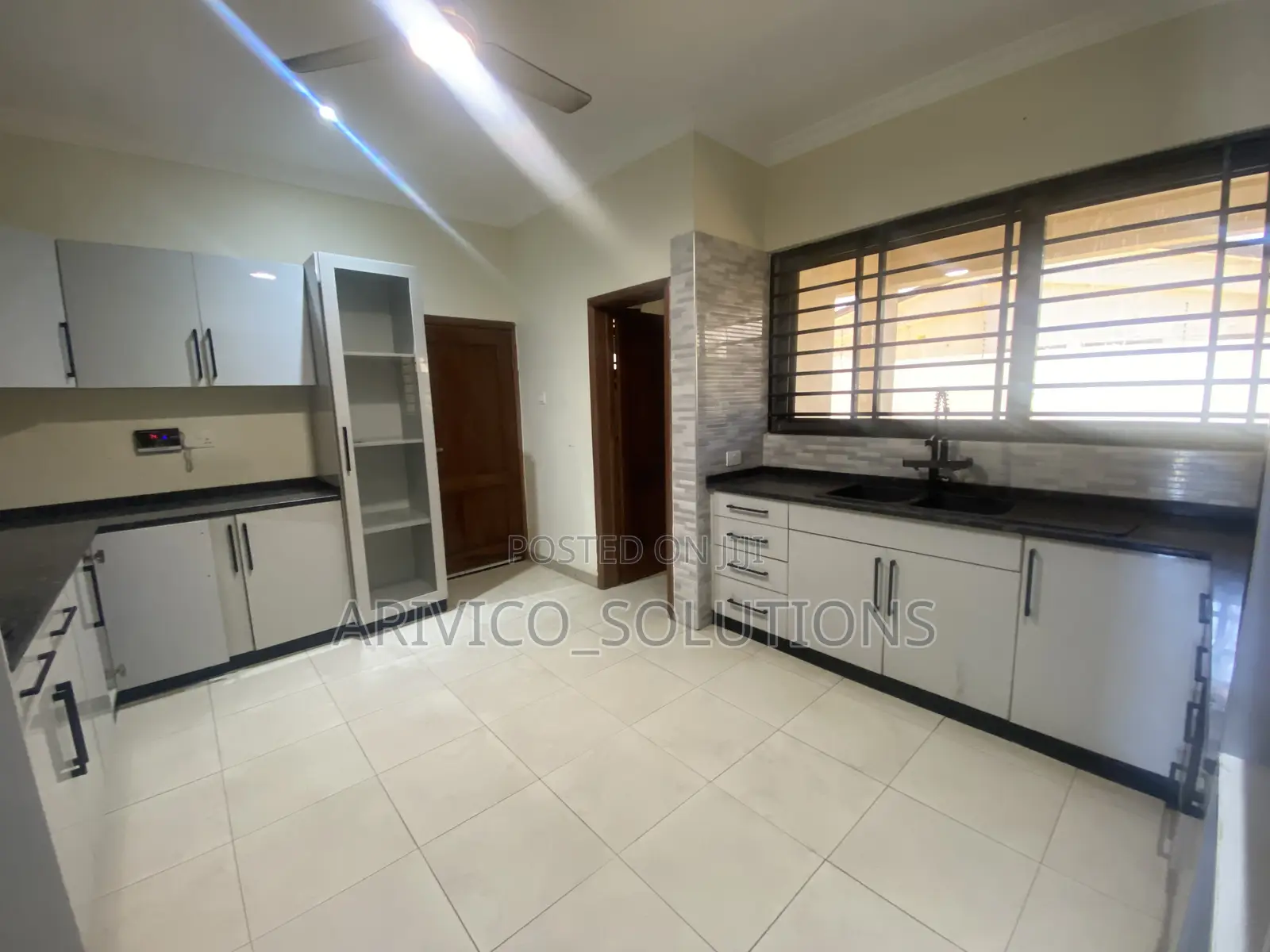 4bdrm House in Community 18, Accra Metropolitan for rent