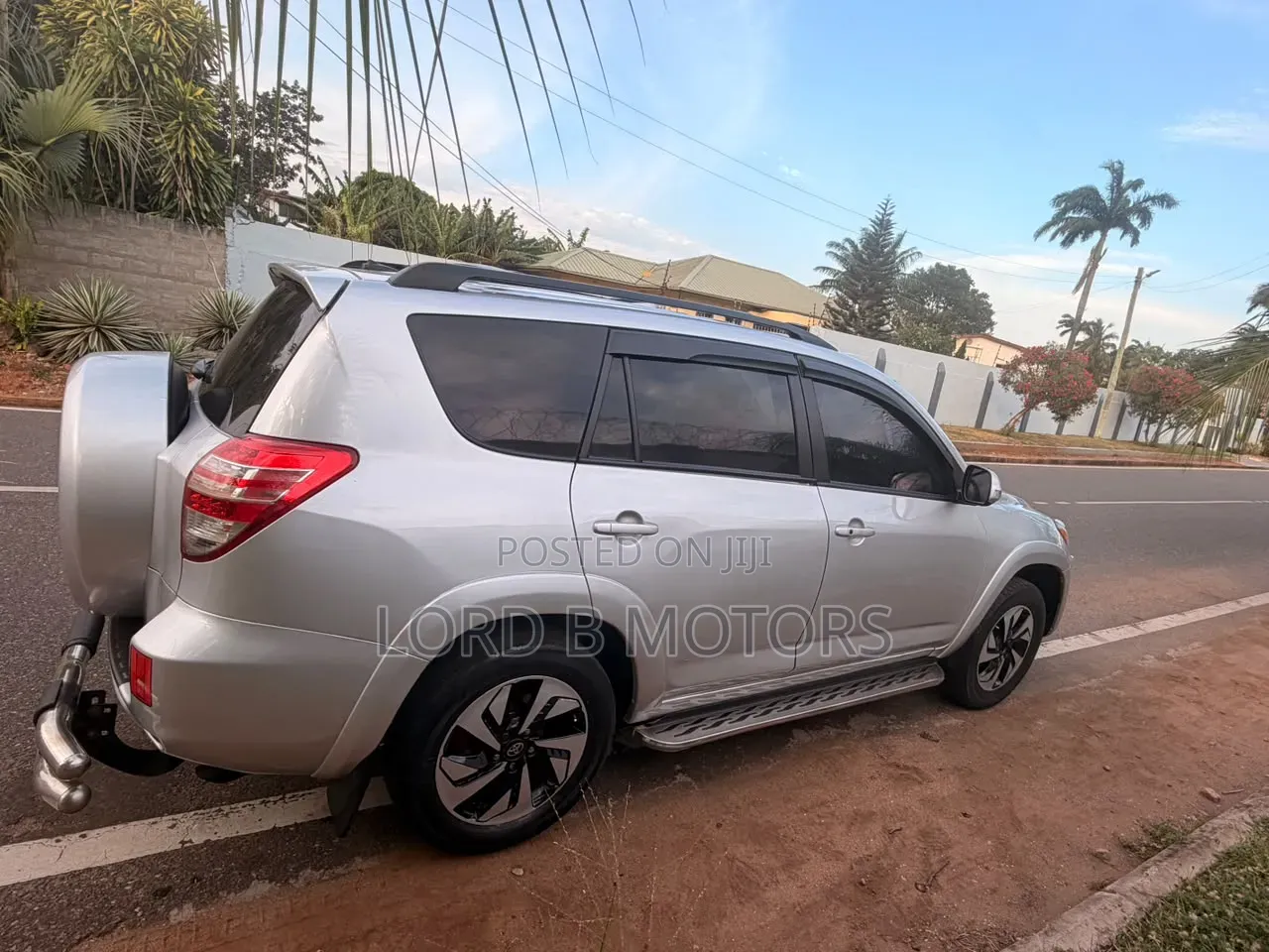 Toyota RAV4 2011 Silver