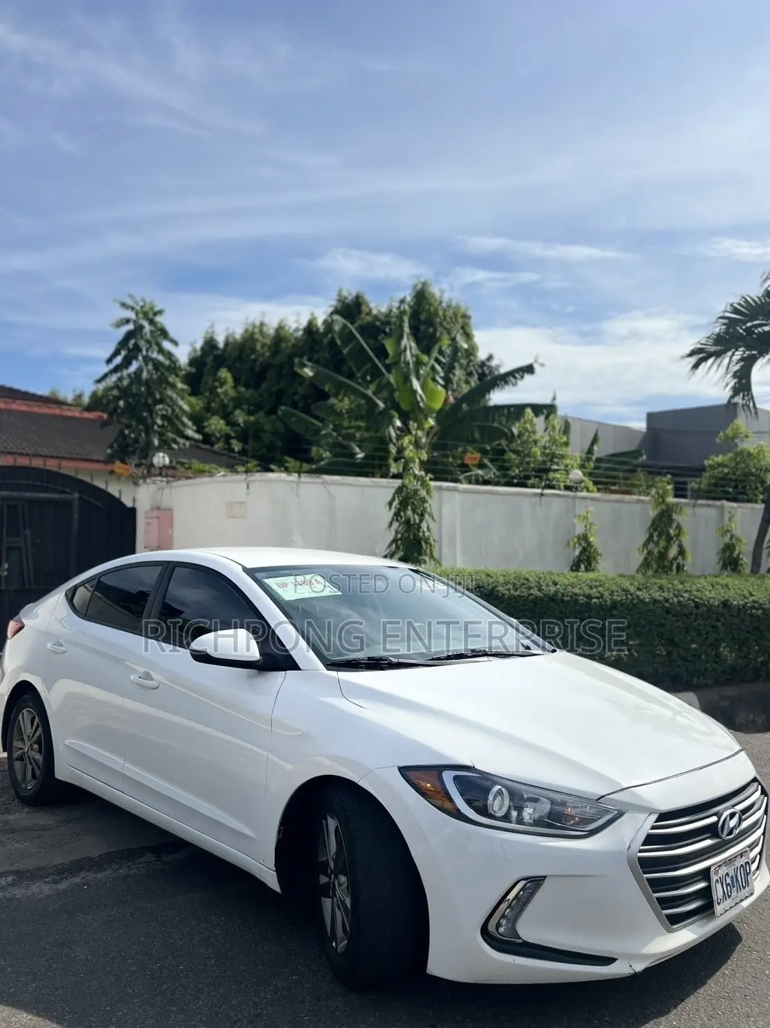 Hyundai Elantra SE Sedan FWD (2.0L 4cyl 6M) 2017 White