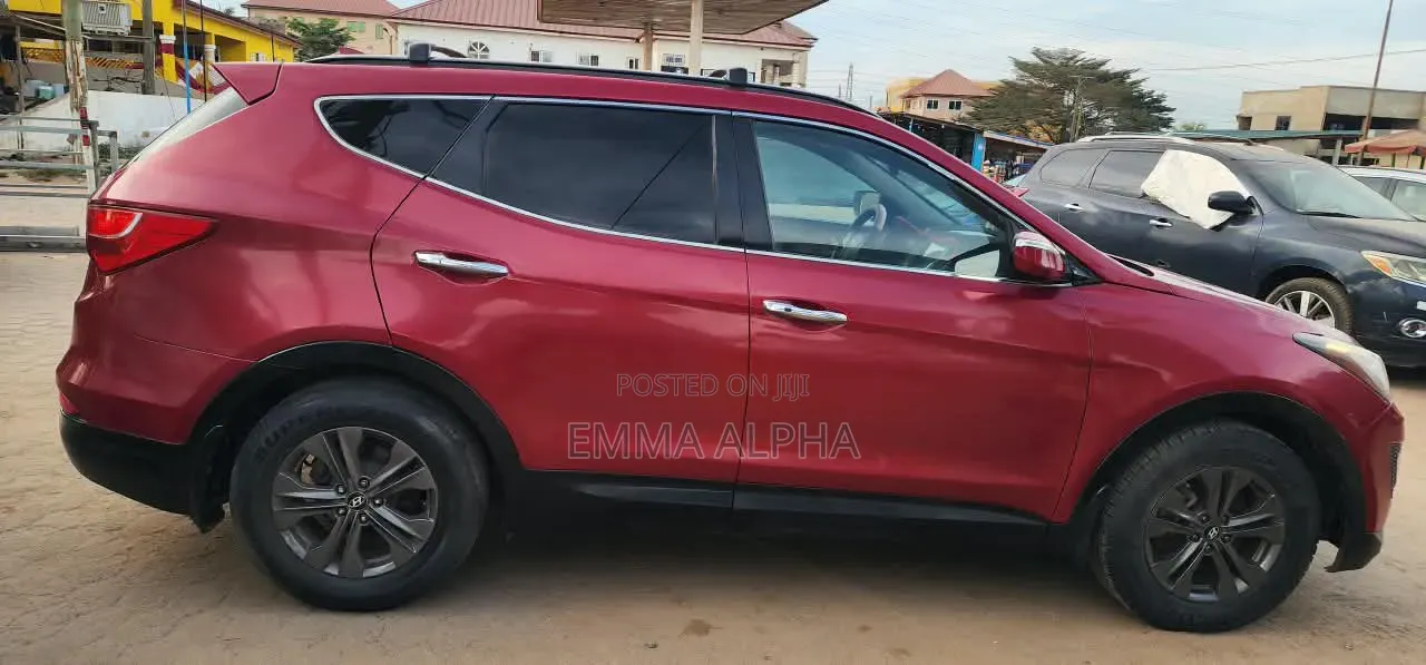 Hyundai Santa Fe 2013 Red