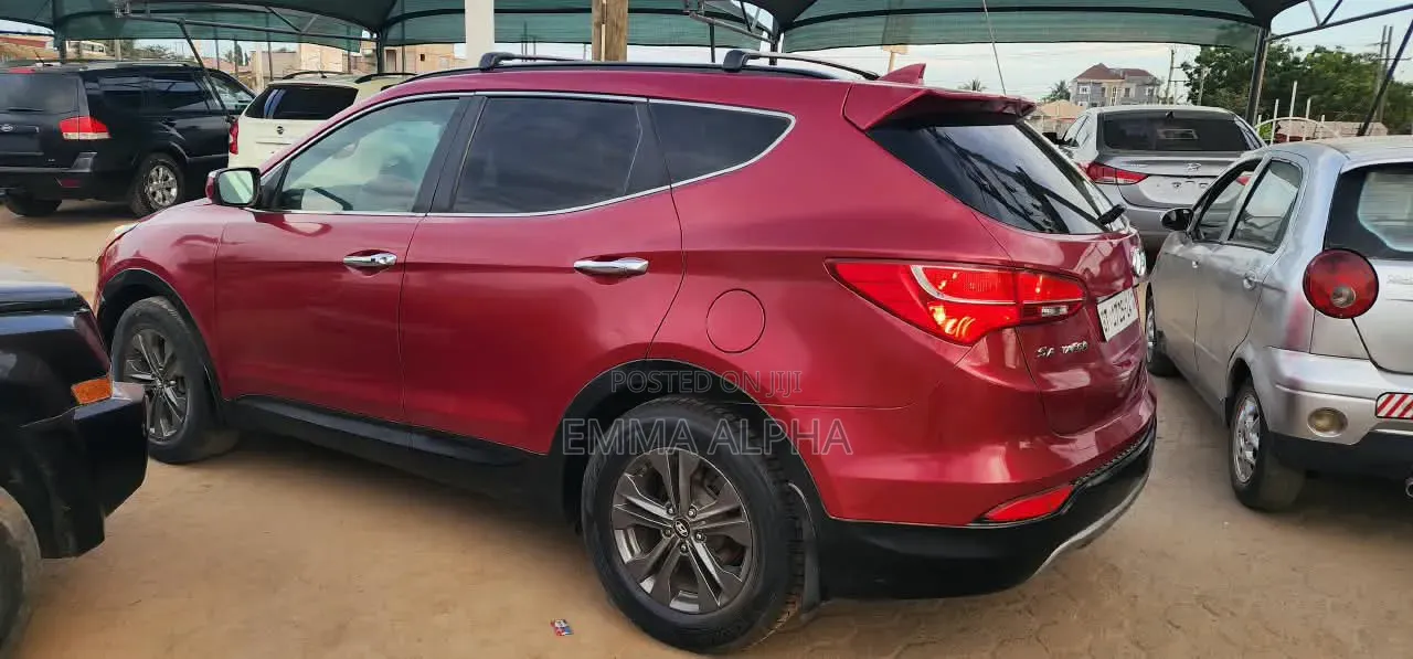 Hyundai Santa Fe 2013 Red